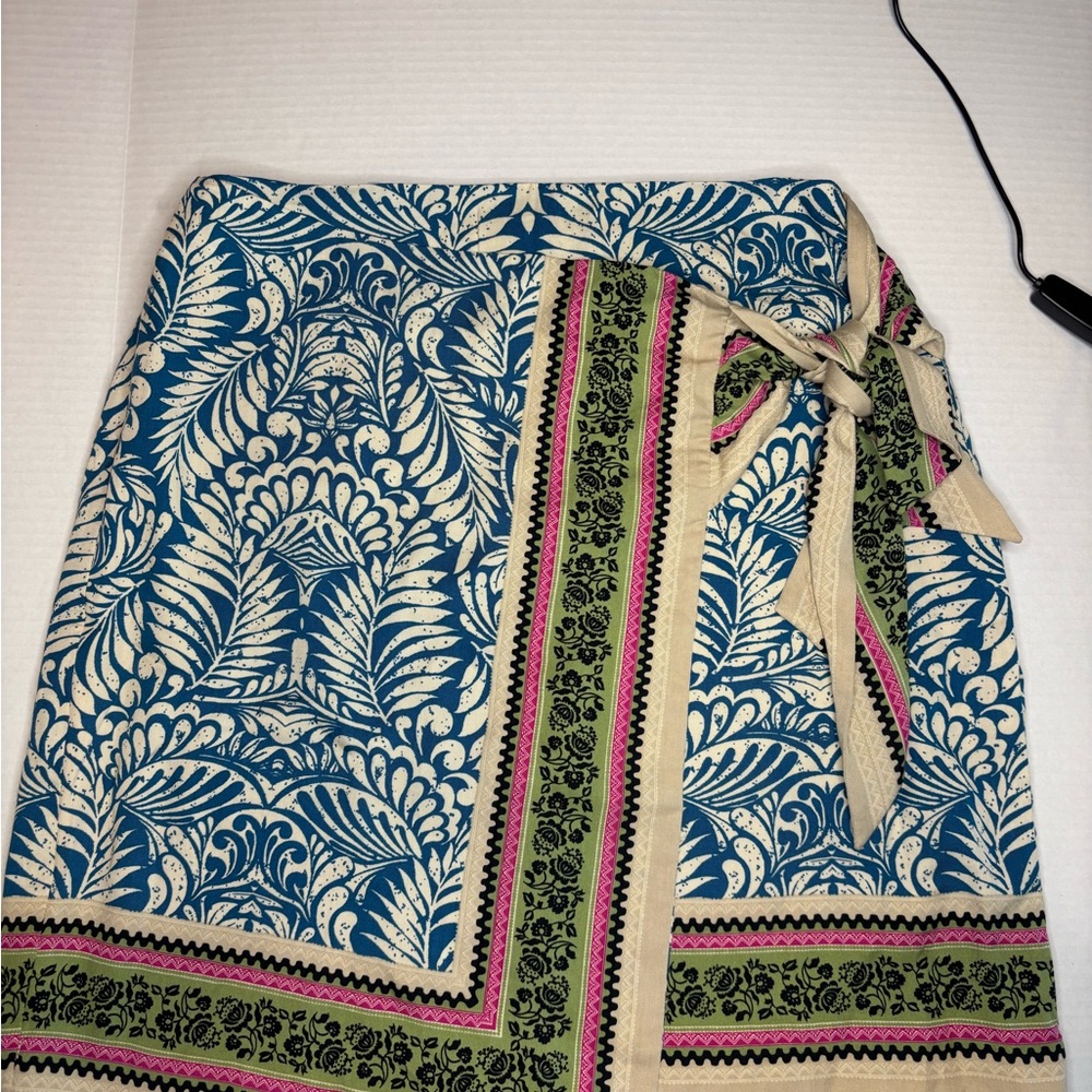 LOFT Blue and Green Tropical Sarong Skirt With Tie Detail Lined Size 4 Tall